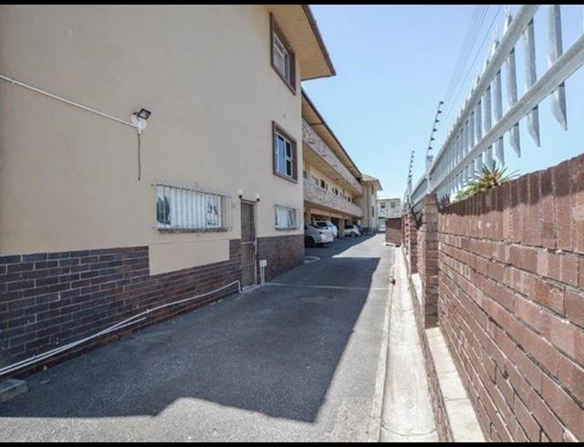 2 BEDROOM APARTMENT FOR SALE IN GLENLILY